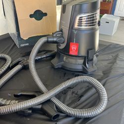 Aura Roboclean Splus water-filtration vacuum cleaner