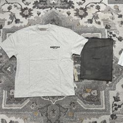 essentials Fear Of God tshirt 