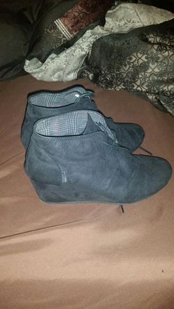 Wedge boots