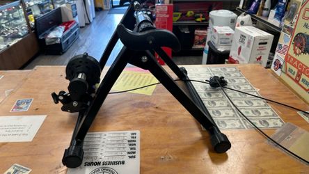 INDOOR BIKE TRAINER