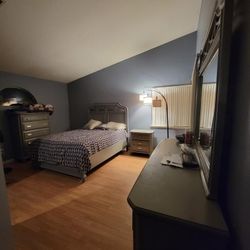 Queen Five Piece Set with Like New Mattress 