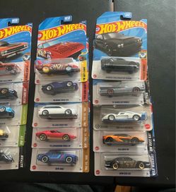 Hot wheels lot of 15