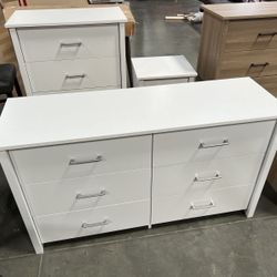 New in box ! 6-Drawer white Dresser, bedroom dresser, six storages dresser, clothing storage unit, bedroom closet, closet storage, cabinet, Dresser, m