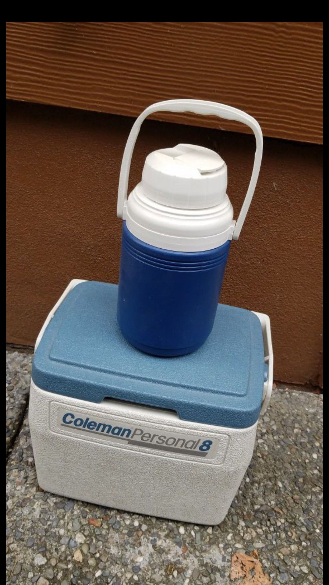 Coleman cooler and Colman bottle set