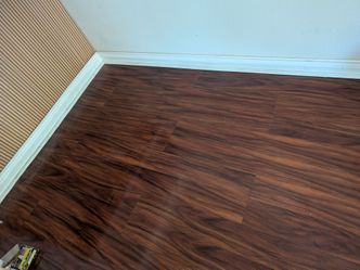 Fre laminate  120sf