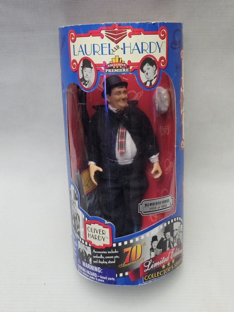 Laurel and Hardy Oliver Hardy Action Figure in Suit 70th Anniversary Limited