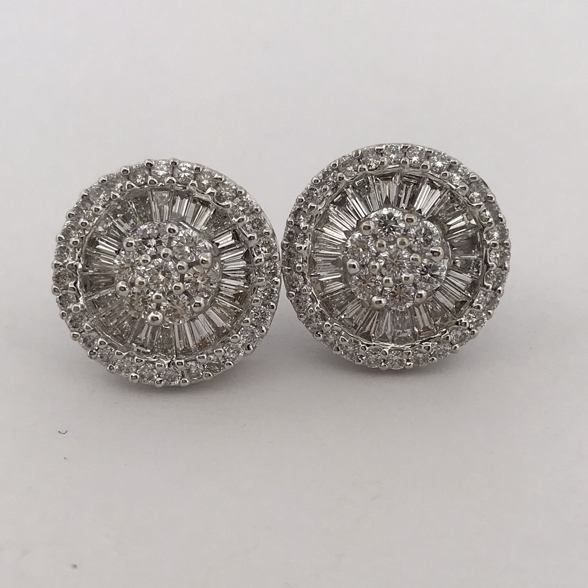18k white gold ct Diamond earring 15.5mm long Earrings