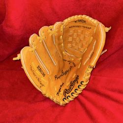 Rawlings baseball glove