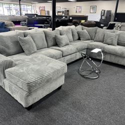 U Shape Sectional. 🚚WE DELIVER🚚