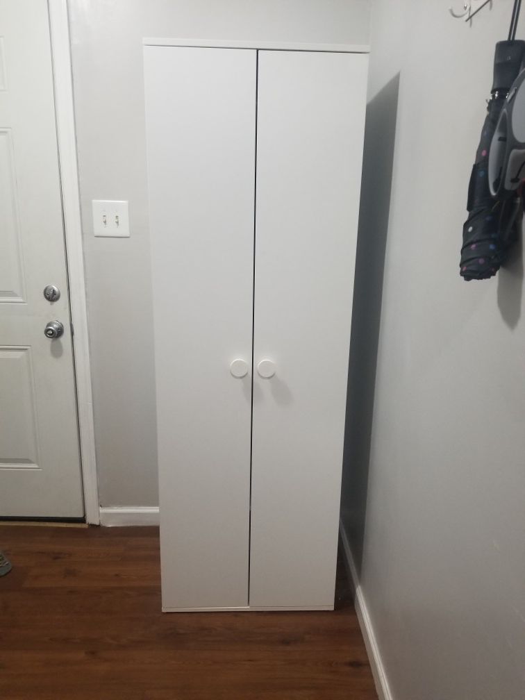 Wardrobe Cabinet - Closet