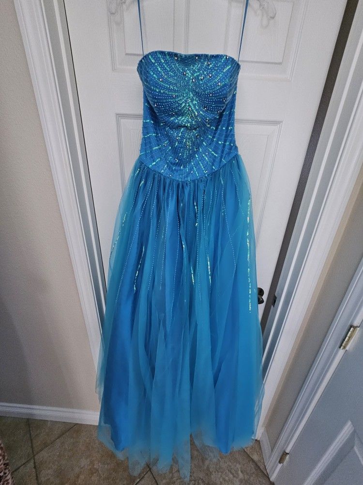 Alyce Formal Gown Blue. Worn Once Bustier, Beads, Sequins, Matching Tulle Showl.