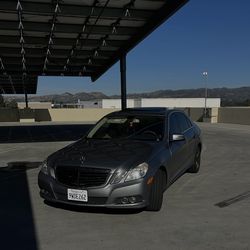 2010 Mercedes-Benz E-Class • E 350  Sedan 4D