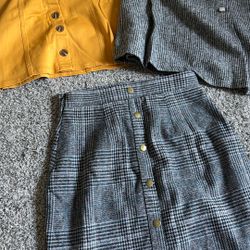 Size small Skirts