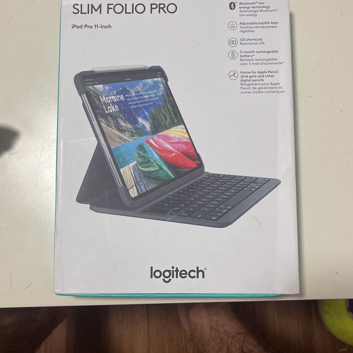 Logitech slim folio pro ipad 11inch keyboard case