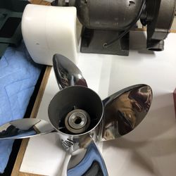 Mercury Bravo 1 Prop Rh 32 Lab Finished