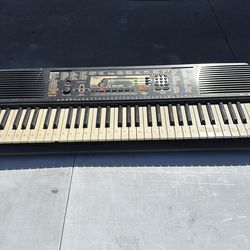 Piano keyboard Yamaha