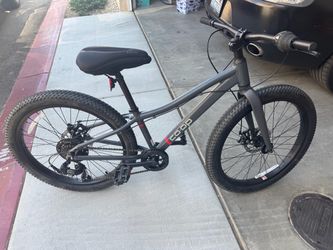 Co-op REV 24” bike. Like new!!!