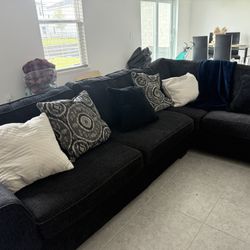 Large Sectional Sofa - Comfortable & Stylish