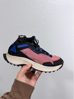 Nike acg hiking boots