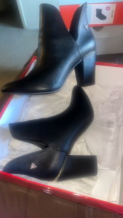 GUESS Booties NEW Size7.5 $25