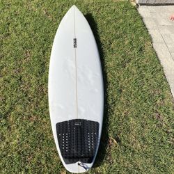 5’7 Surfboard