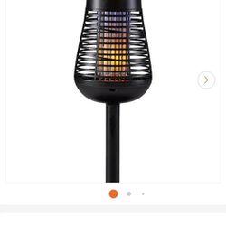 PIC Adjustable Outdoor Solar Insect Killer Torch with LED Flame Effect NEW $30 Each