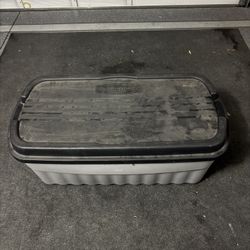 Rubbermaid 50 Gallon Storage Tub