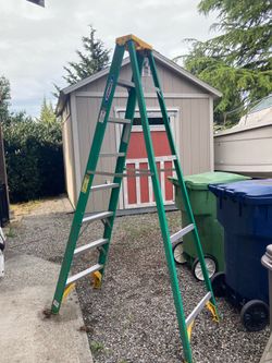 8 ft fiberglass ladder