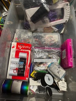 Paracord and necklace accessories
