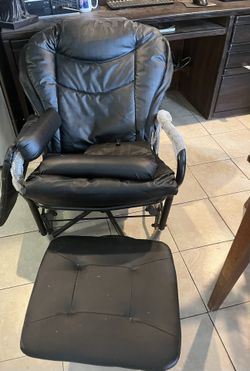 New Recliner Chair With foot rest