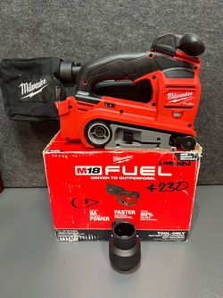 Milwaukee (2832-20) M18 FUEL 18-Volt Lithium-lon Cordless Belt Sander (Tool-Only)