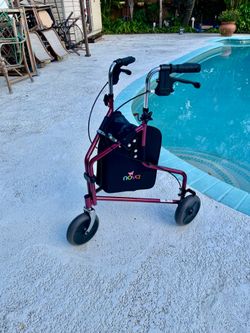 3 wheel walker
