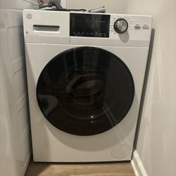 GE 2.4 Cu. Ft. White Washer Dryer Combo