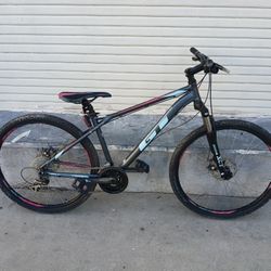 MEN'S 27.5 GT LAGUNA PRO MOUNTAIN BIKE WITH DISC BRAKES 