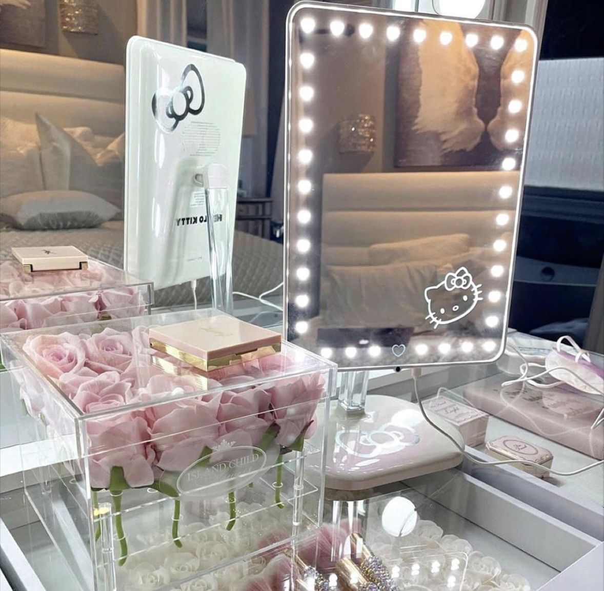 Impressions vanity hallow kitty mirror