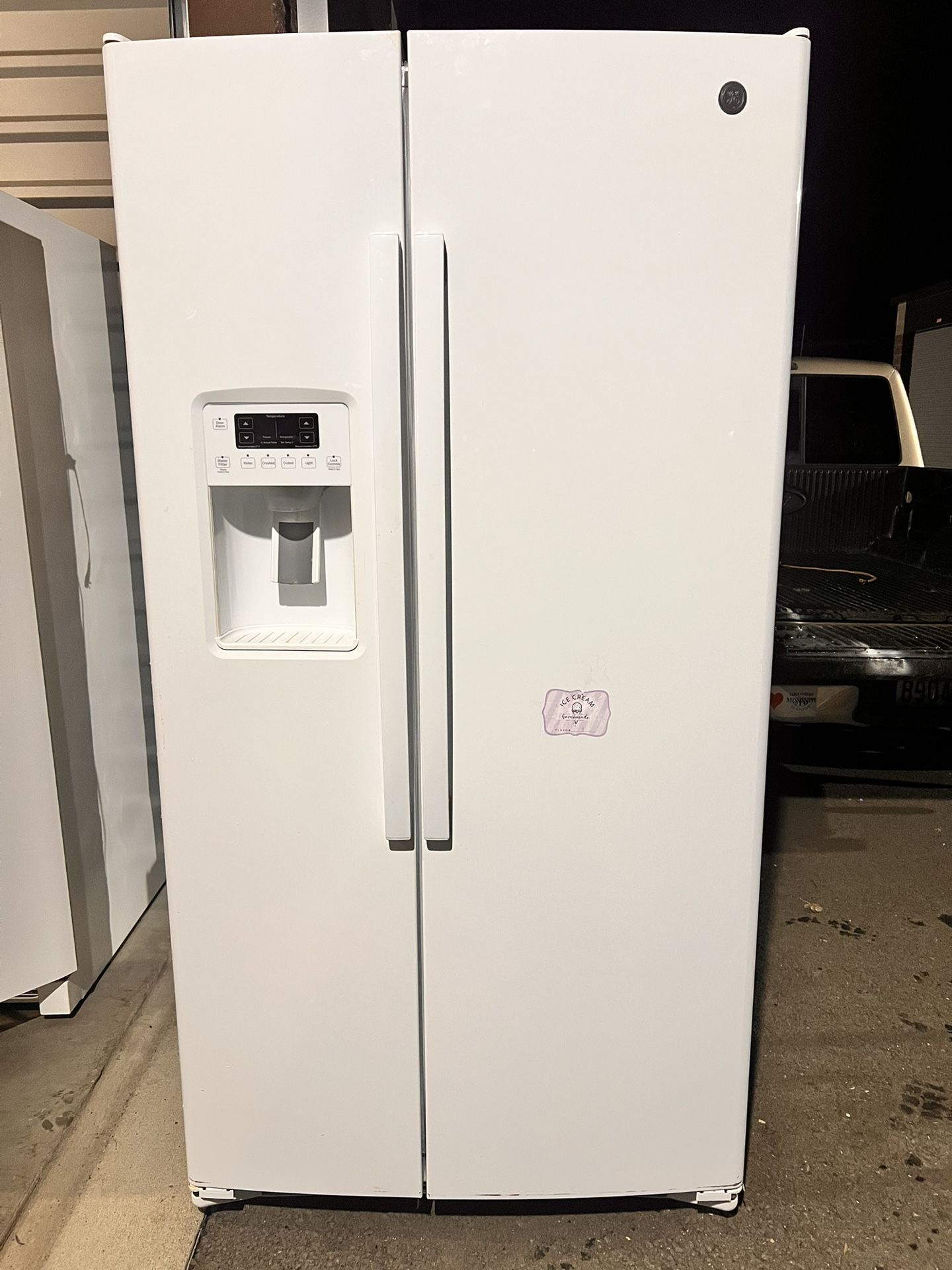 Refrigerator