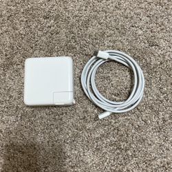 Used 61W USB-C Power Adapter