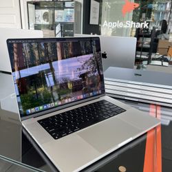 Apple 16” 2023 MacBook Pro M2 Pro Chip 32GB Ram 512SSD! 90 day warranty! We offer financing!
