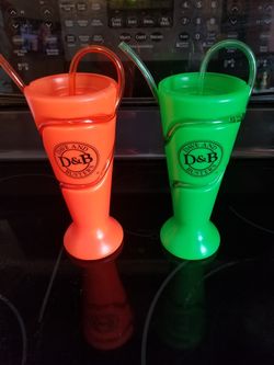 2 Dave and Buster's cups with wrap a round straw