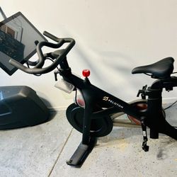 Peloton Bike