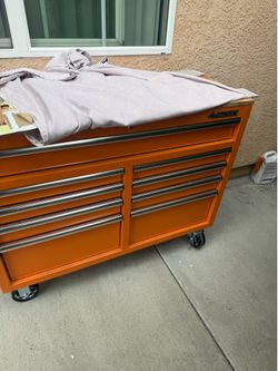 Husky tool box