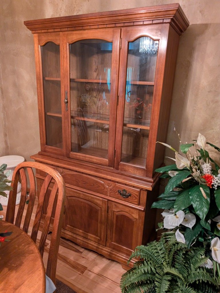 Dinning Table with 4 Chairs & China Cabinet 