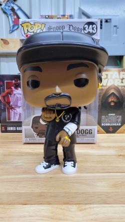 Snoop Dogg Giant Funko Pop