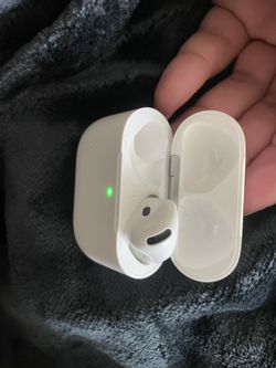 AirPods 4