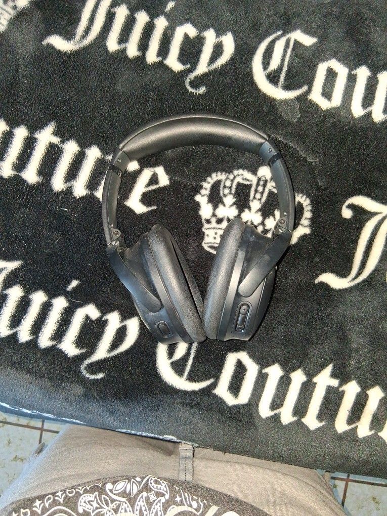 Bose Headphones 🎧