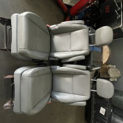 2013 Volkswagen Routan