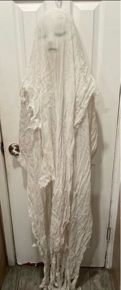 70 inch Hanging Ghost Halloween Decoration, battery operated