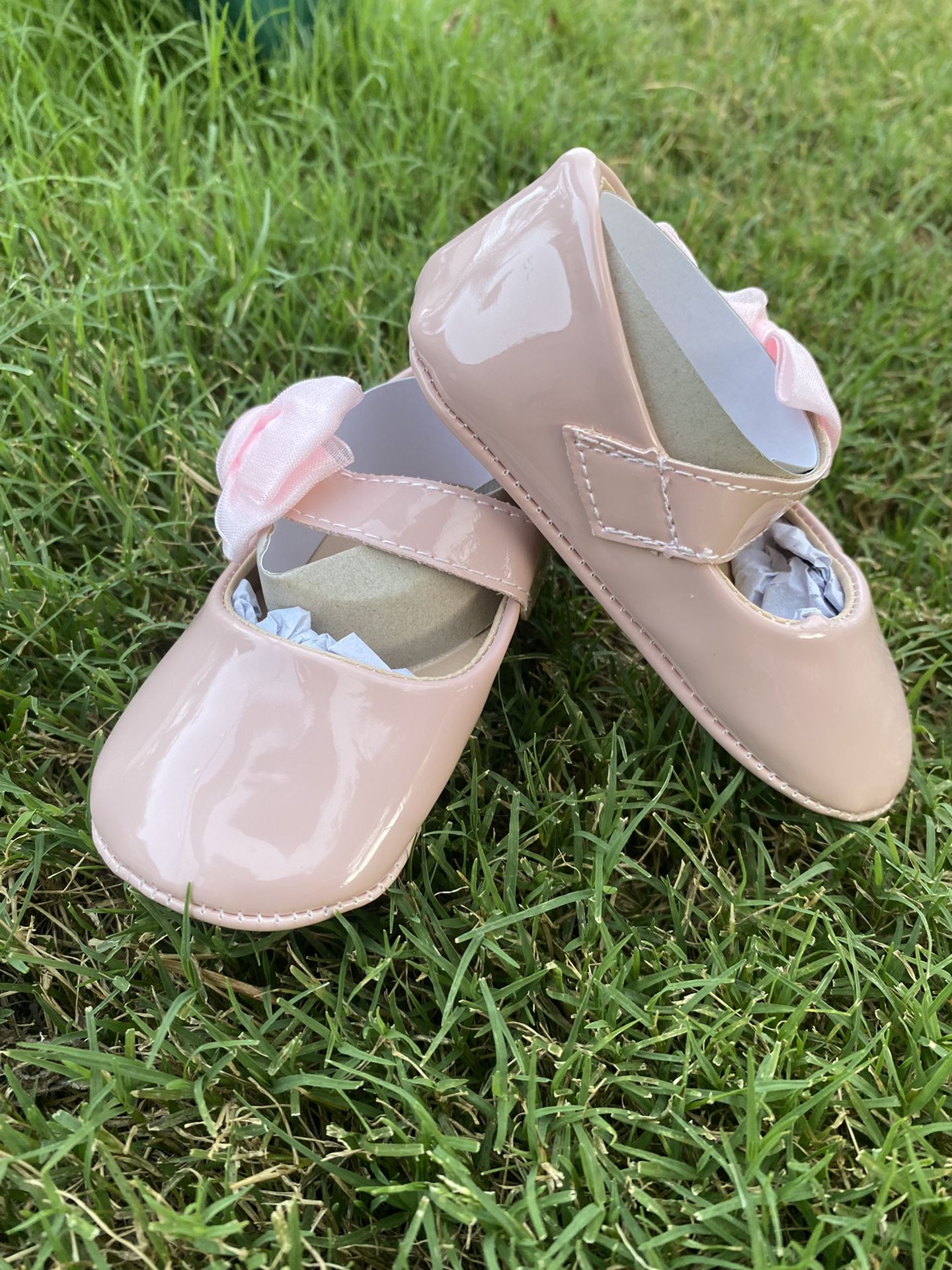 New Pink Baby Girl Shoes Baby Girl Crib Patent leather Shoes 6-12 Months