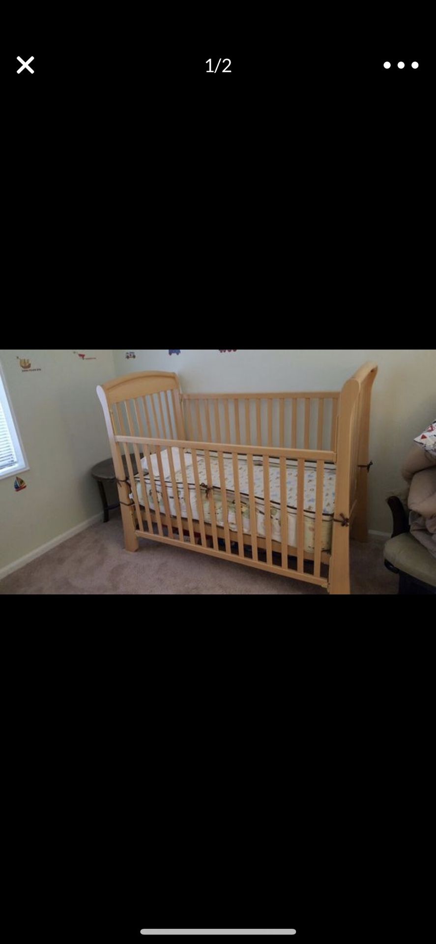 Delta Crib - slightly use in great condition convertible toddler bed