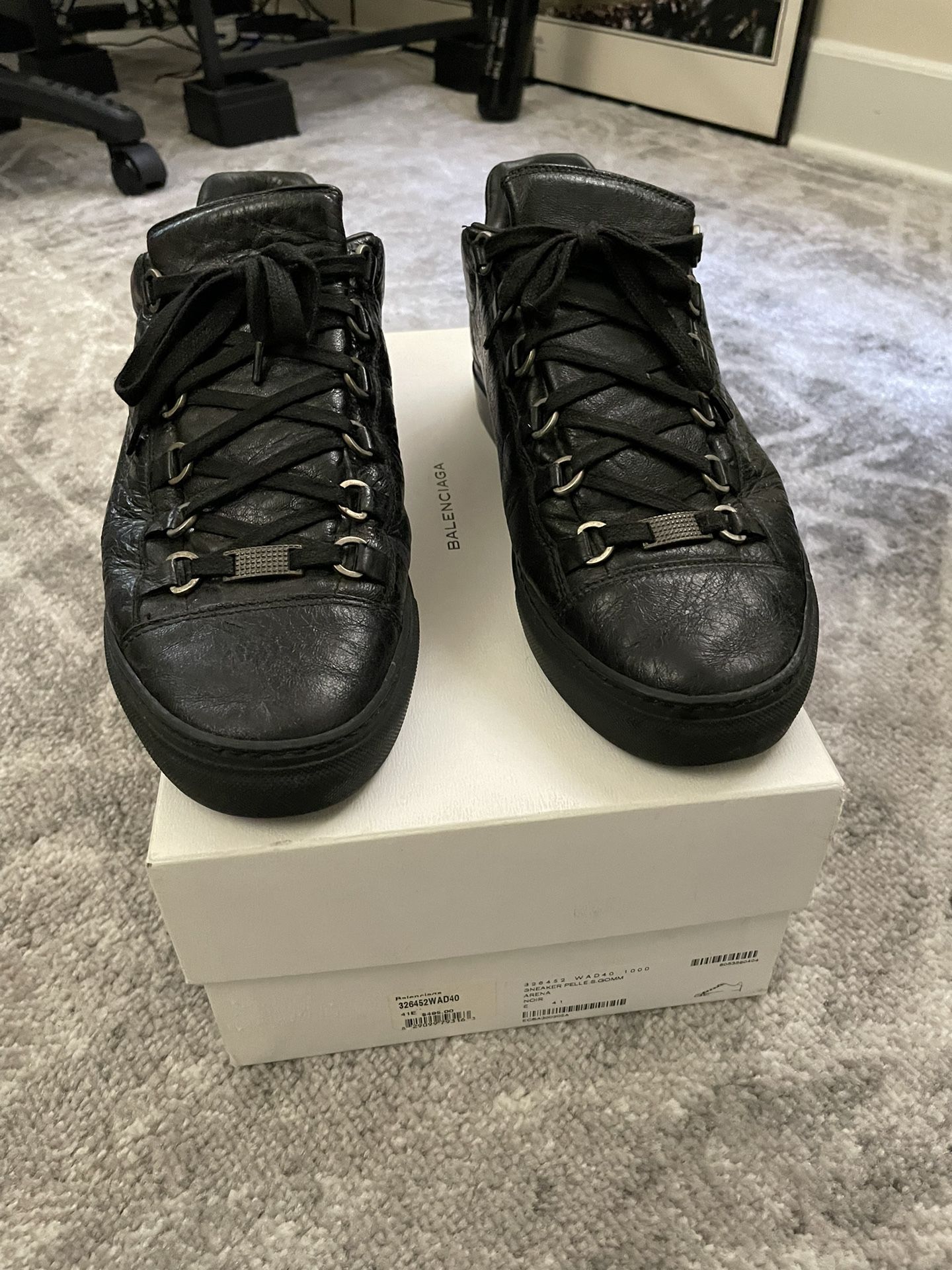 Great Condition Low Top Balenciaga Arena Shoes 41 for Sale in Los Angeles, CA OfferUp